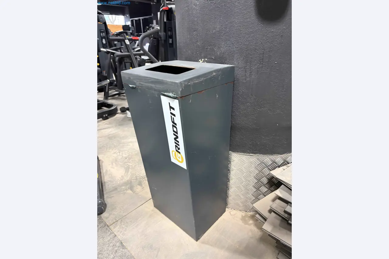 Vente aux enchères de matériel de fitness Technogym d'occasion - Appareils de fitness professionnels-27