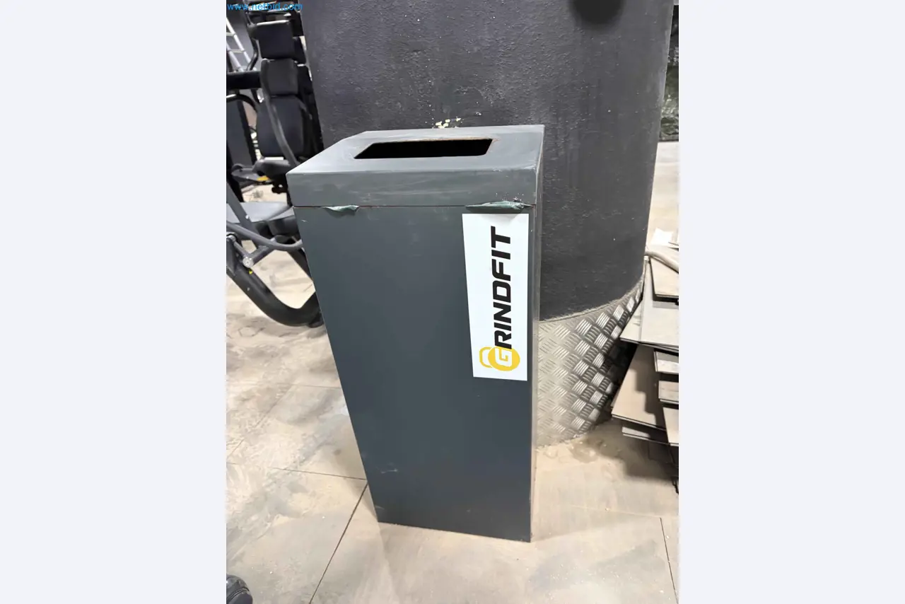 Vente aux enchères de matériel de fitness Technogym d'occasion - Appareils de fitness professionnels-28