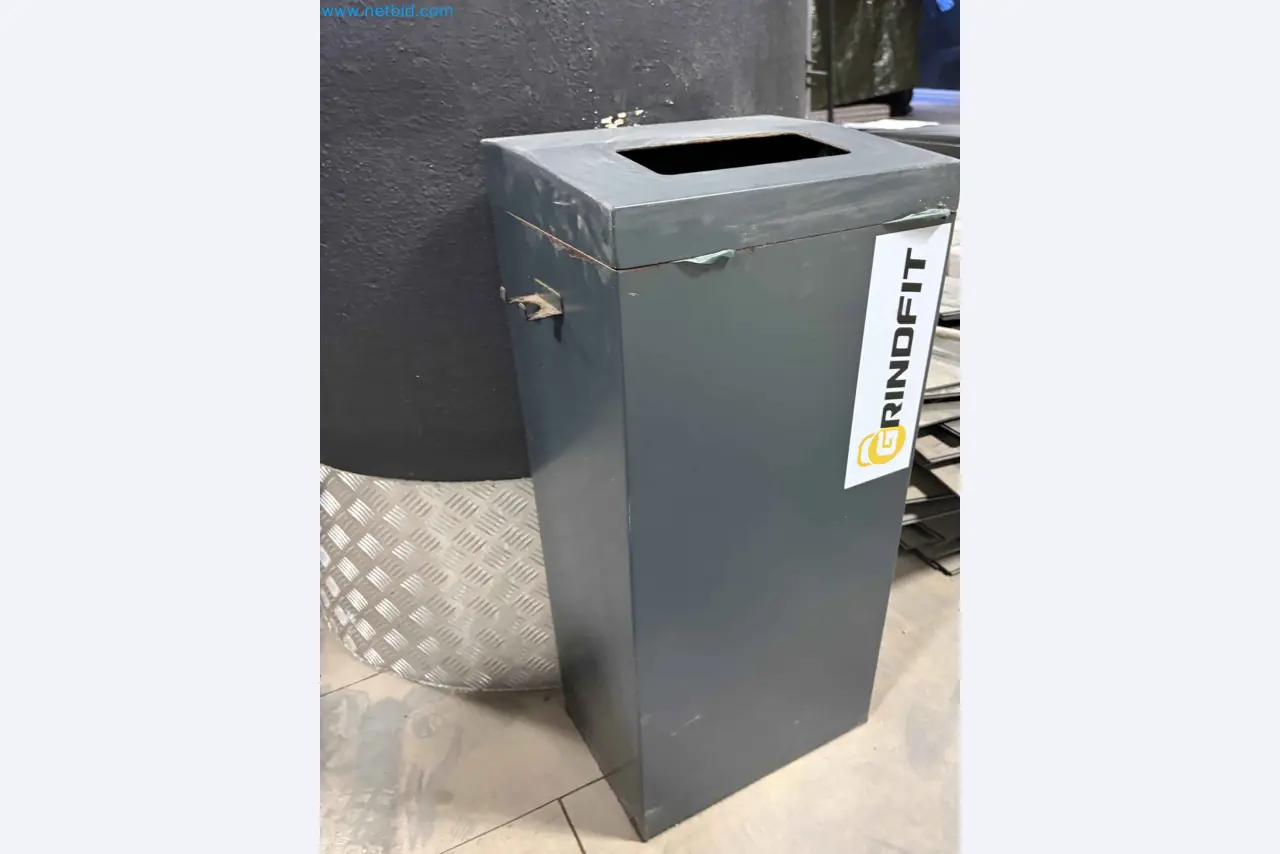 Vente aux enchères de matériel de fitness Technogym d'occasion - Appareils de fitness professionnels-29