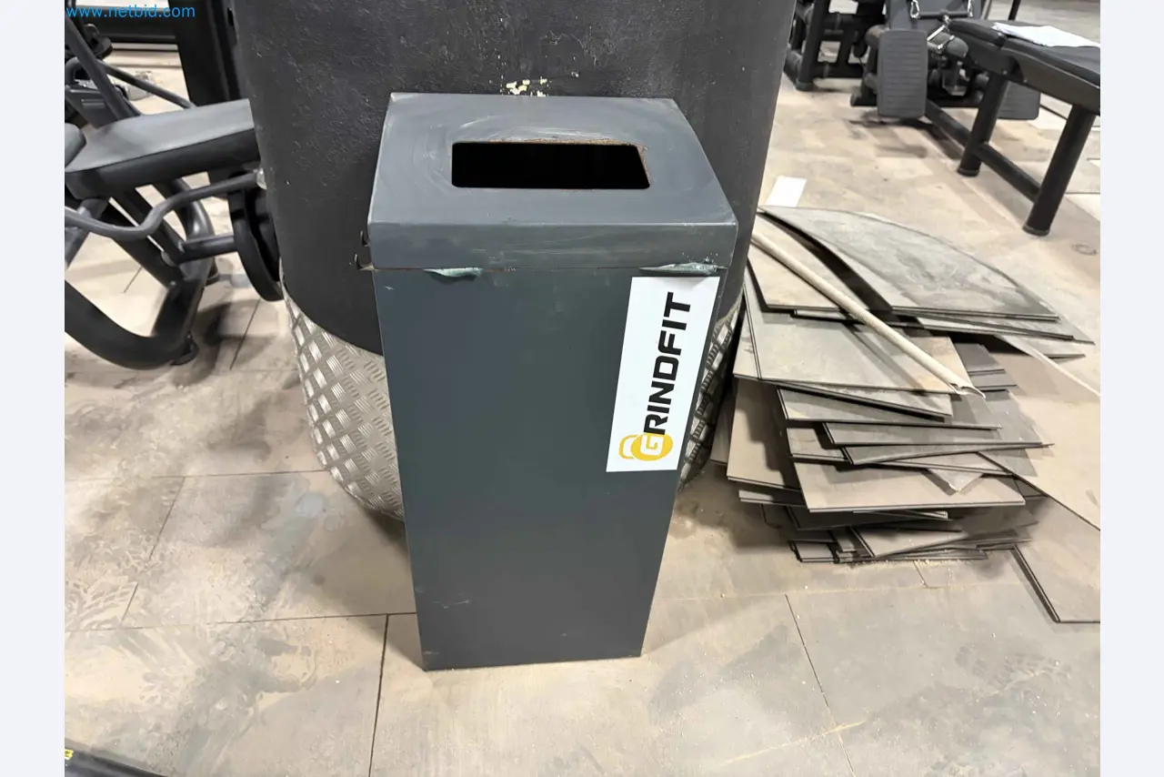 Vente aux enchères de matériel de fitness Technogym d'occasion - Appareils de fitness professionnels-30