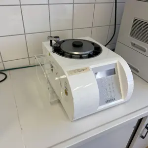 Härtetester Erweka TBH425TD