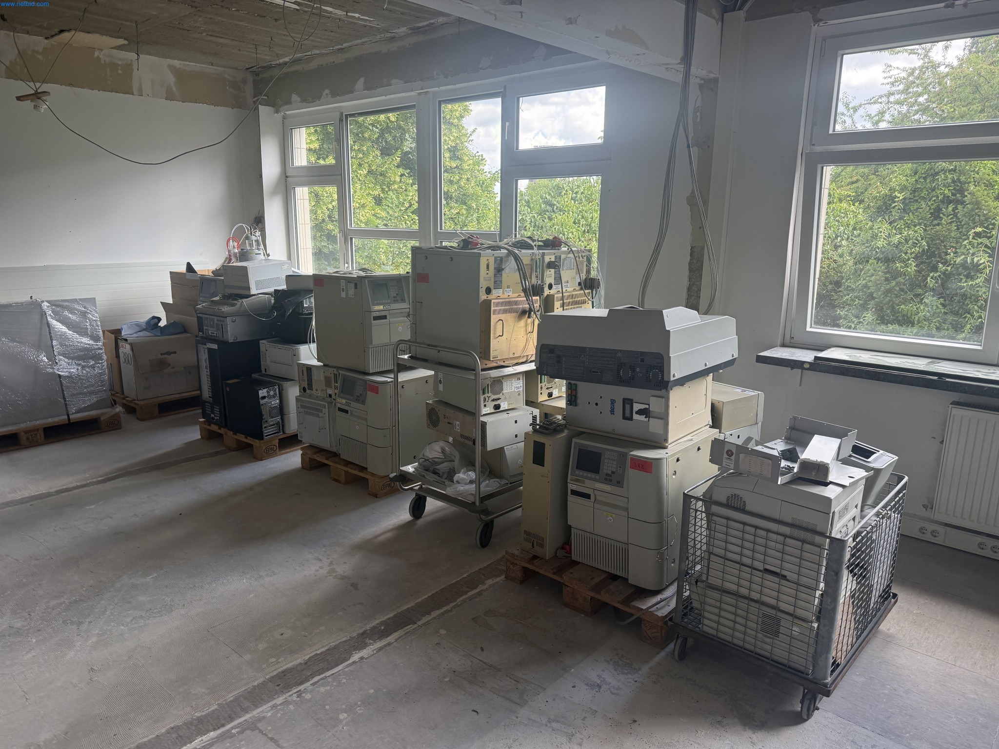 Pharma-Produktionsanlagen & Laborequipment – Steiner Arzneimittel Berlin-1