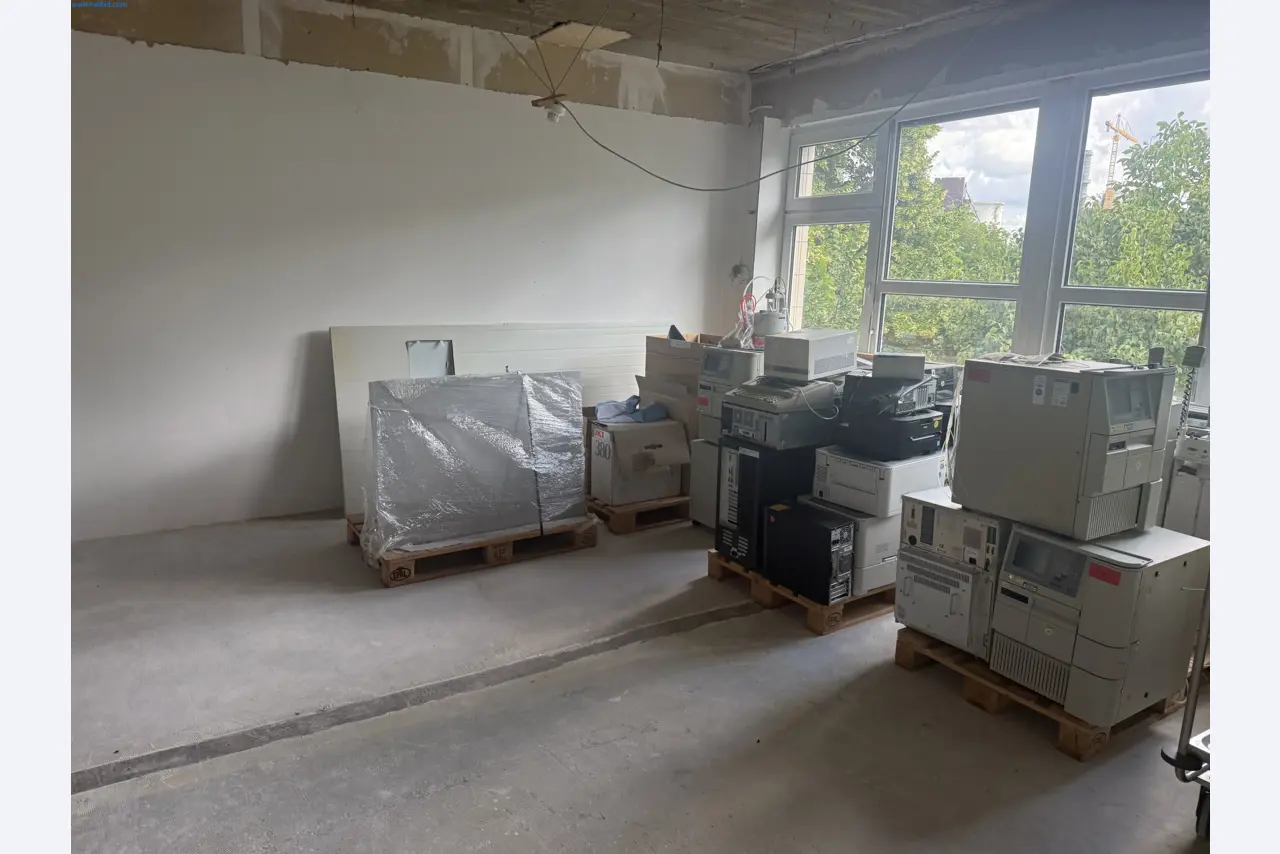 Pharma-Produktionsanlagen & Laborequipment – Steiner Arzneimittel Berlin-2