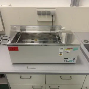 Schüttelwasserbad Julabo SW22