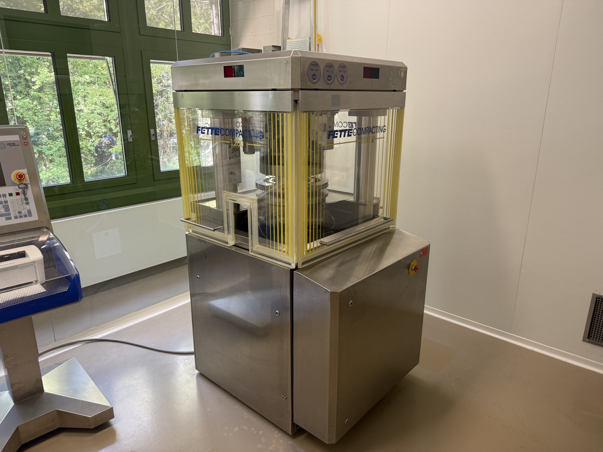 Pharma-Produktionsanlagen & Laborequipment – Steiner Arzneimittel Berlin-2