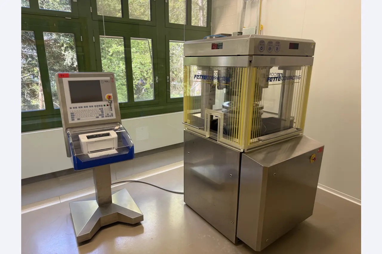 Pharma-Produktionsanlagen & Laborequipment – Steiner Arzneimittel Berlin-1