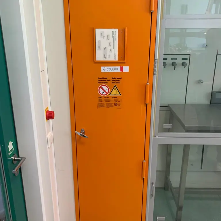 Gefahrgutschrank