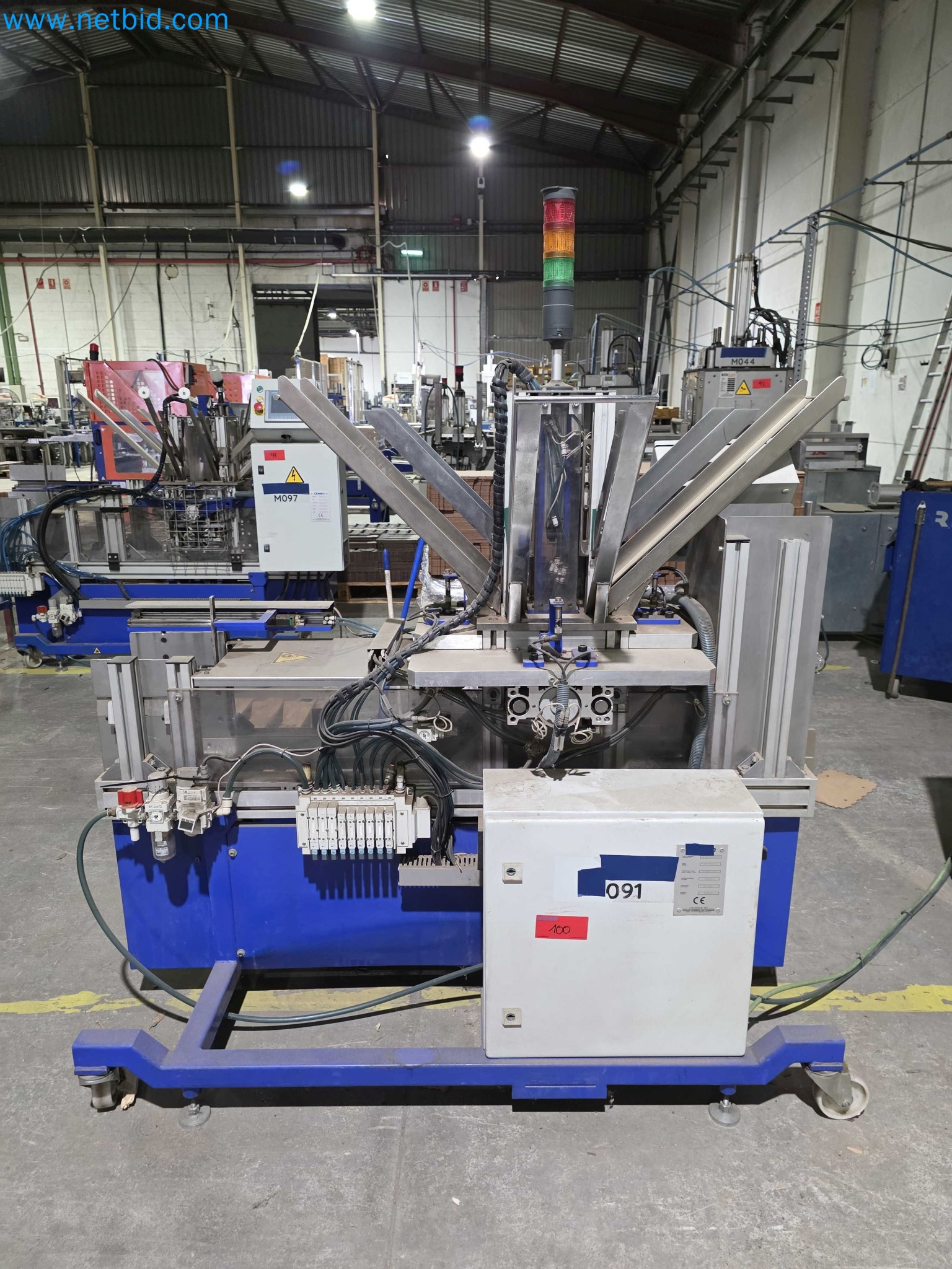 Likvidace podniku - Použité balicí stroje na balení ovoce a zeleniny (výrobní linka MDF)-1