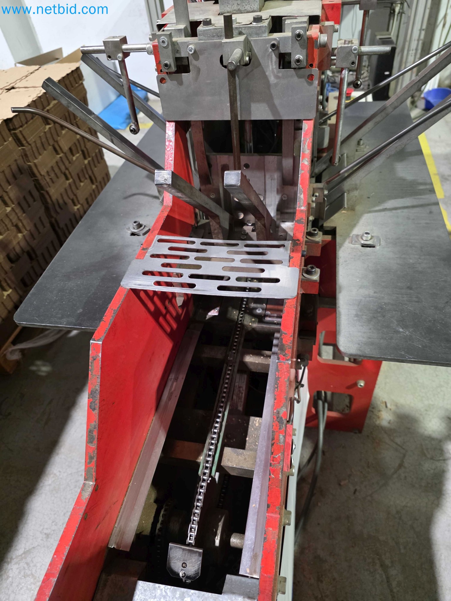 Factory Closure Auction – Used Packaging Machinery for Fresh Produce (MDF / Wood Fiber) Packaging Production Line-11