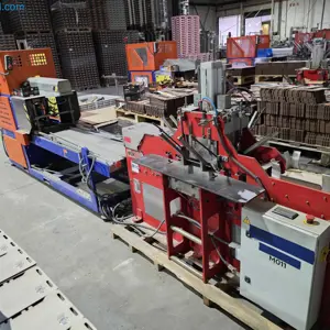 Montážní linka na kartony s vysokozdvižným vozíkem