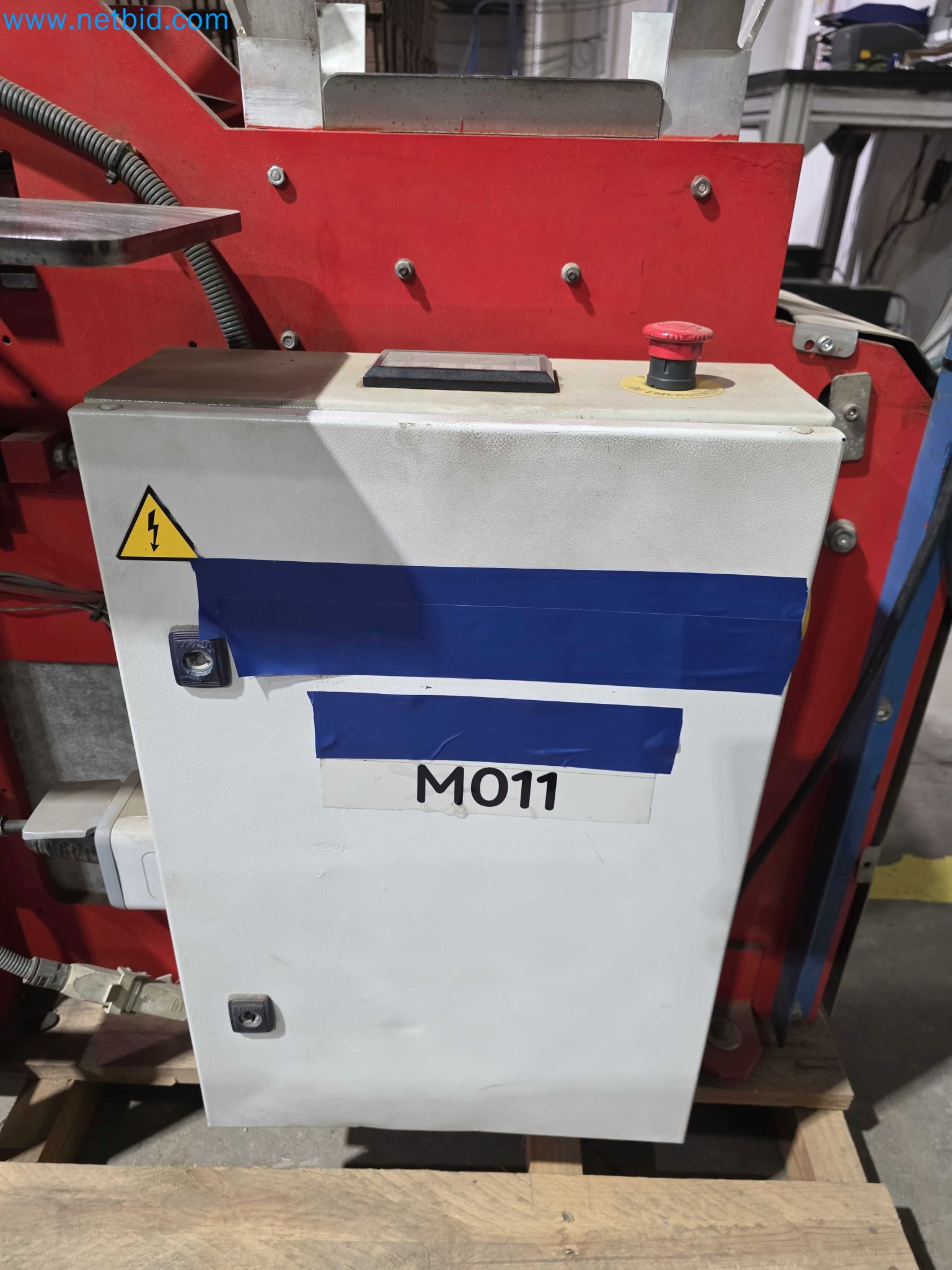 Factory Closure Auction – Used Packaging Machinery for Fresh Produce (MDF / Wood Fiber) Packaging Production Line-7