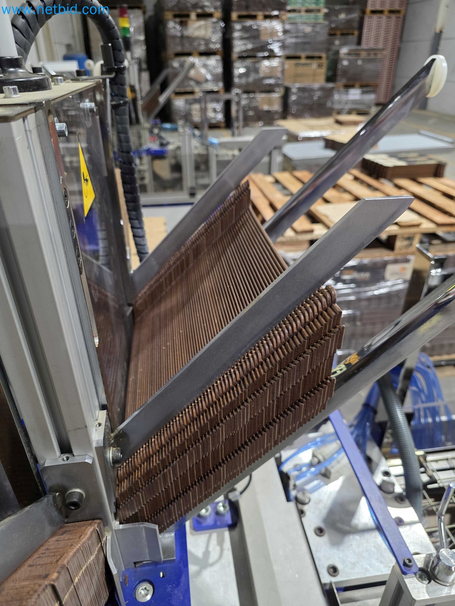 Likvidace podniku - Použité balicí stroje na balení ovoce a zeleniny (výrobní linka MDF)-9