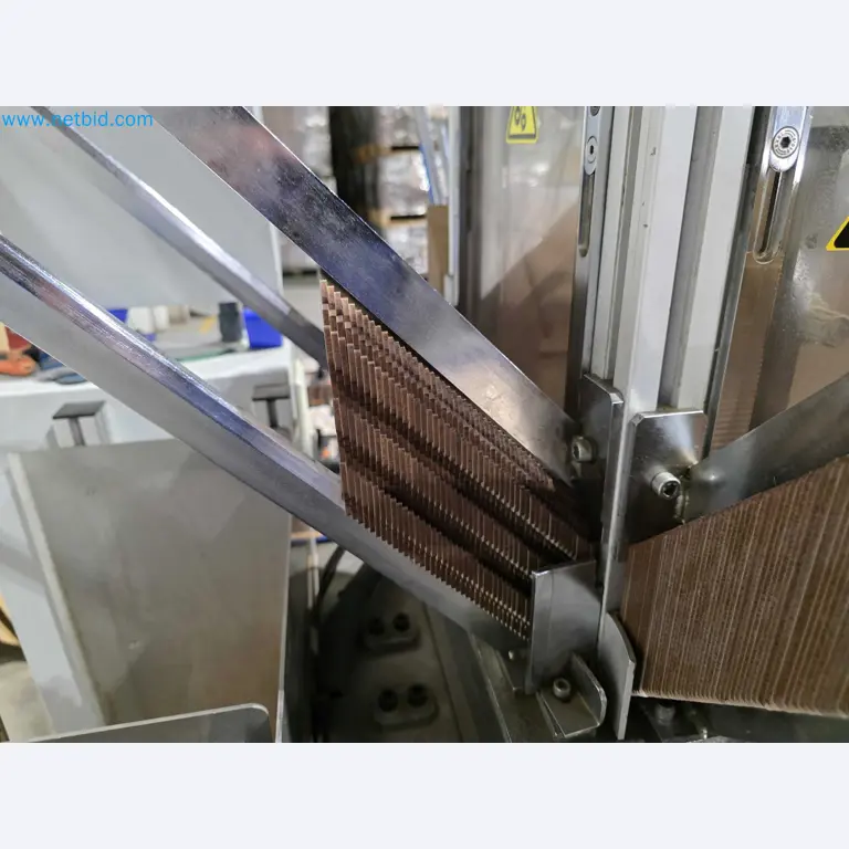 Likvidace podniku - Použité balicí stroje na balení ovoce a zeleniny (výrobní linka MDF)-7