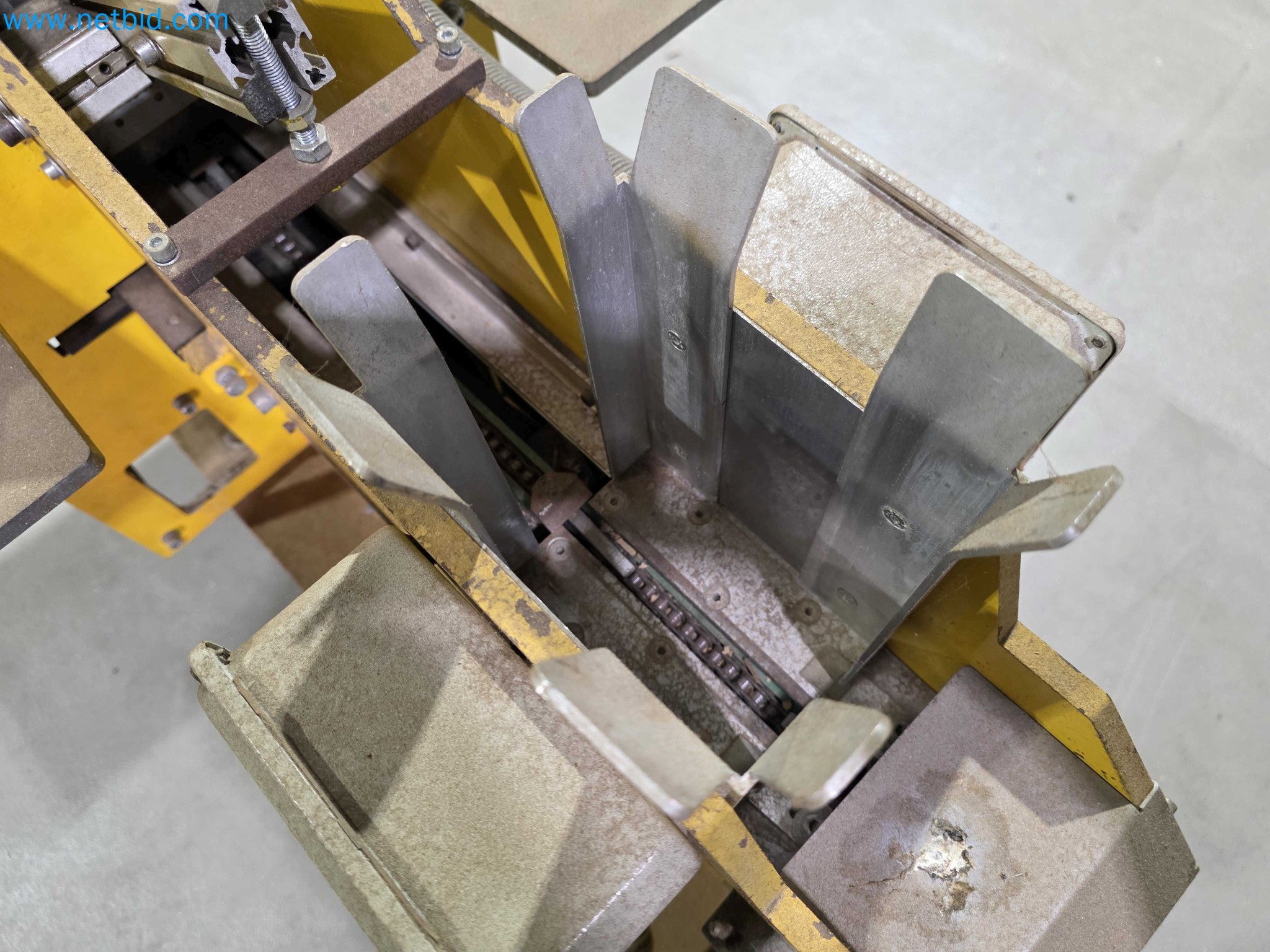 Likvidace podniku - Použité balicí stroje na balení ovoce a zeleniny (výrobní linka MDF)-8