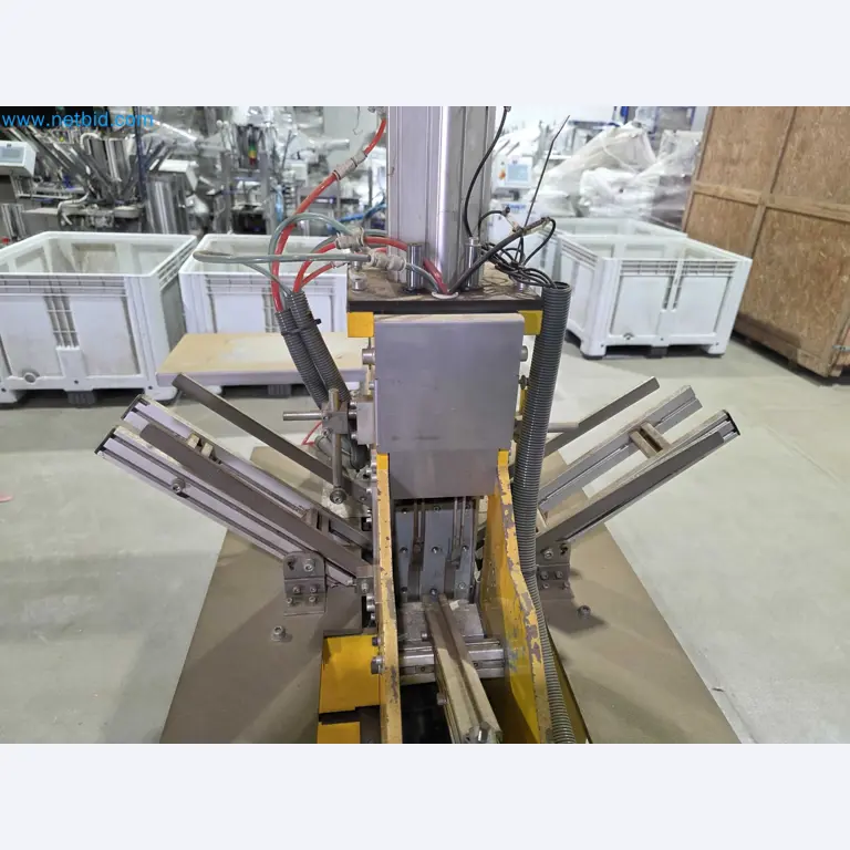 Likvidace podniku - Použité balicí stroje na balení ovoce a zeleniny (výrobní linka MDF)-9