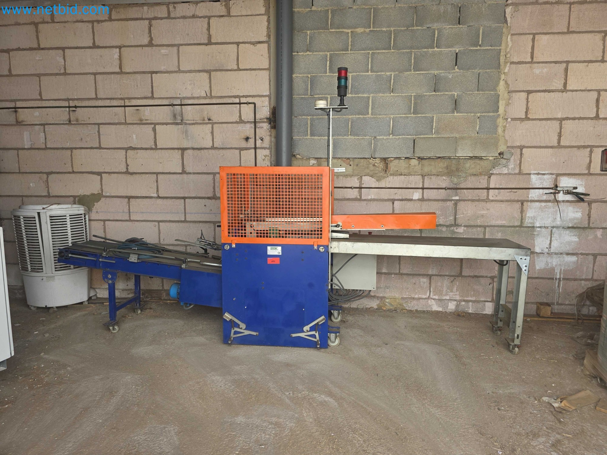 Likvidace podniku - Použité balicí stroje na balení ovoce a zeleniny (výrobní linka MDF)-1