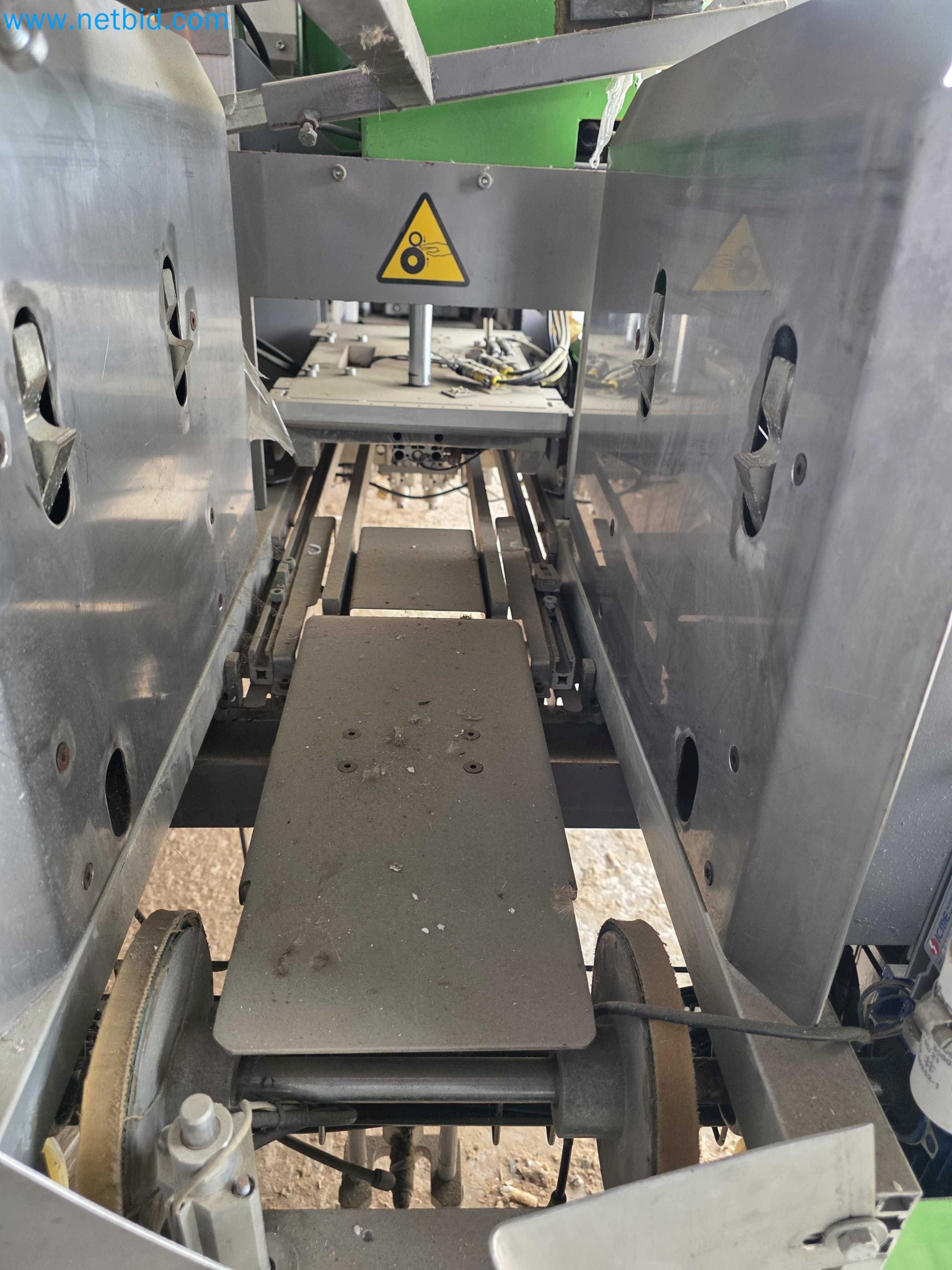 Likvidace podniku - Použité balicí stroje na balení ovoce a zeleniny (výrobní linka MDF)-15