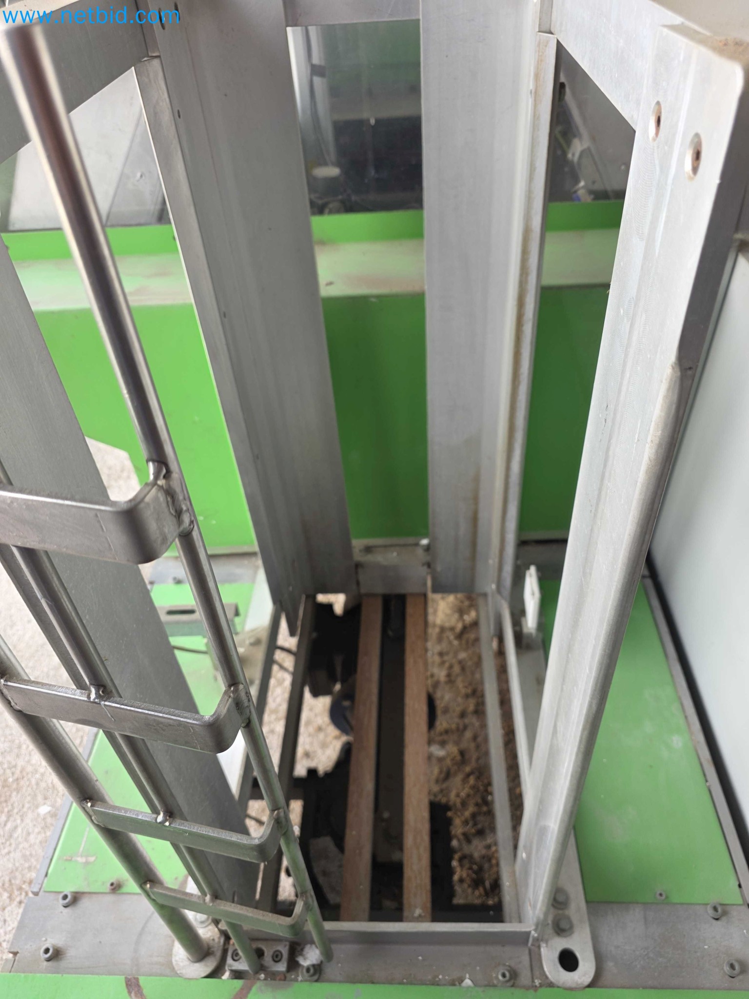 Likvidace podniku - Použité balicí stroje na balení ovoce a zeleniny (výrobní linka MDF)-7