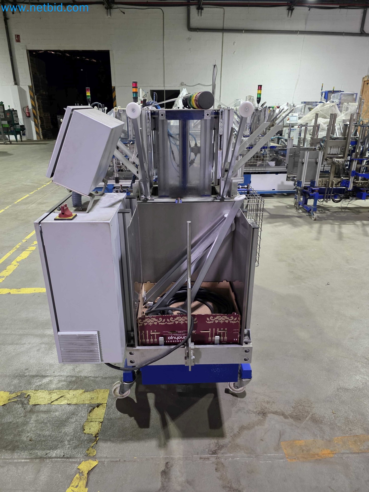 Likvidace podniku - Použité balicí stroje na balení ovoce a zeleniny (výrobní linka MDF)-17