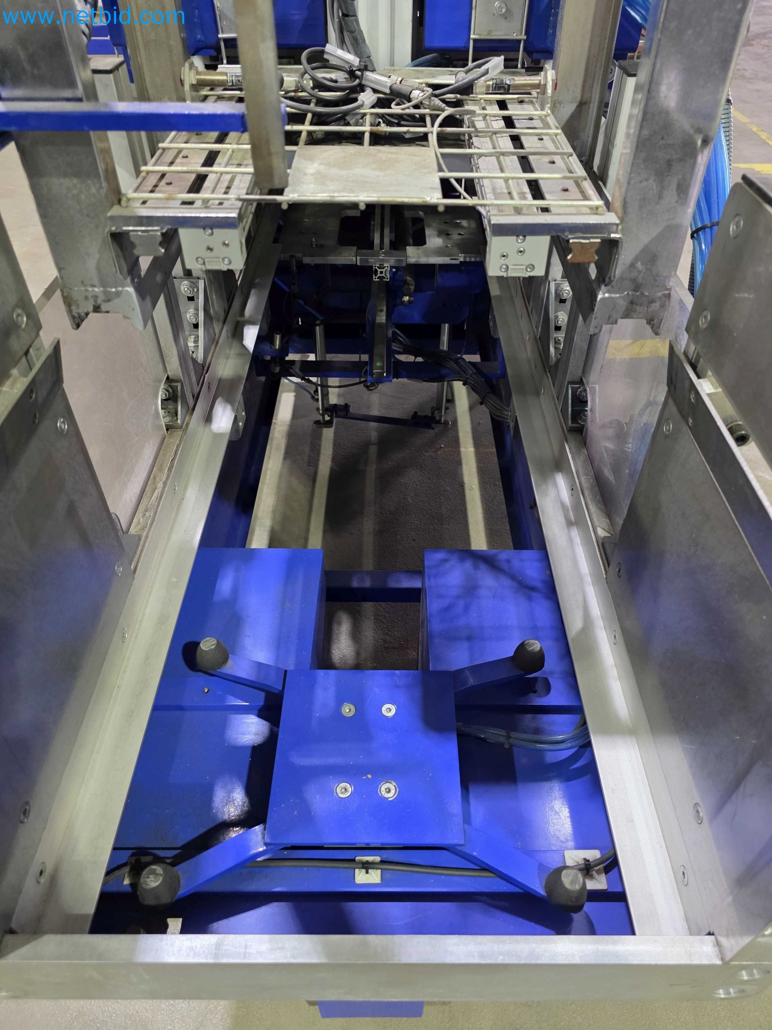 Likvidace podniku - Použité balicí stroje na balení ovoce a zeleniny (výrobní linka MDF)-7