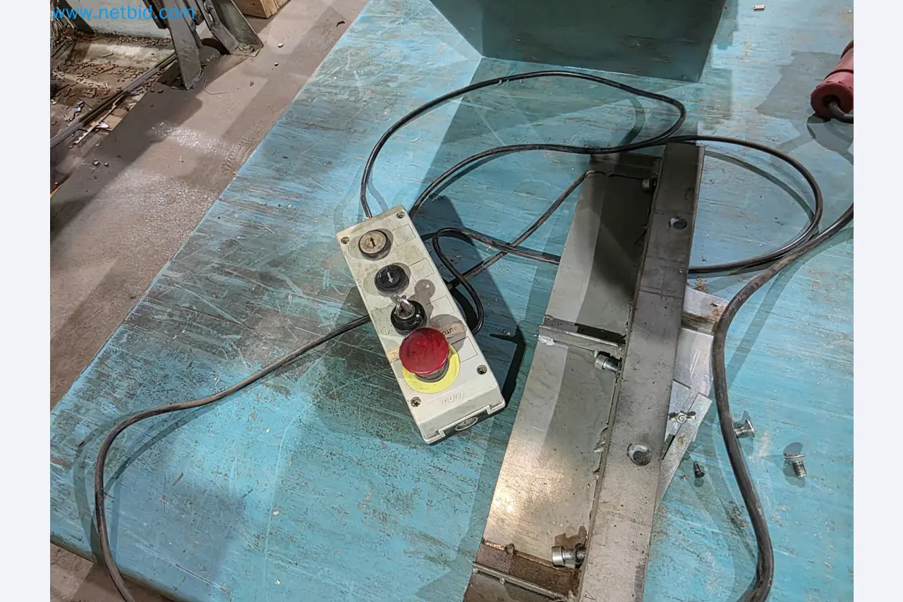 Likvidace podniku - Použité balicí stroje na balení ovoce a zeleniny (výrobní linka MDF)-7