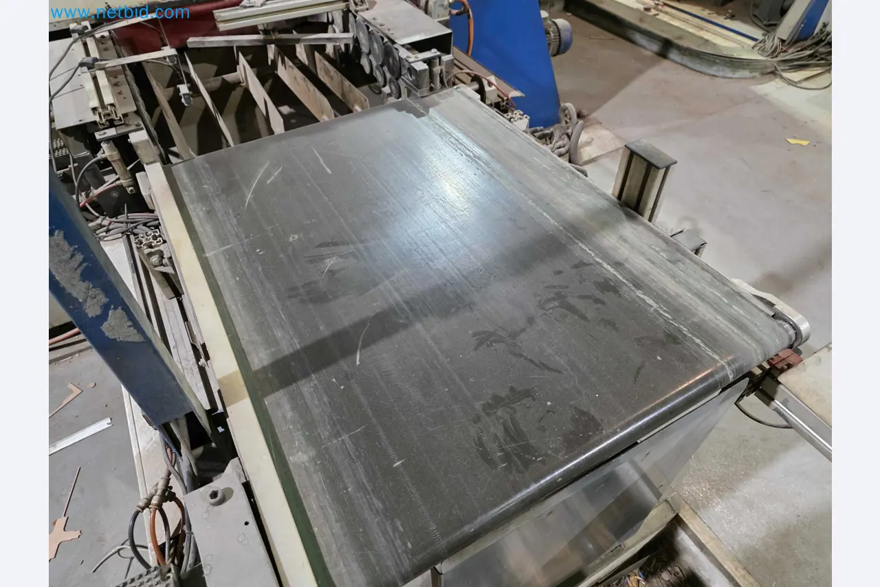 Likvidace podniku - Použité balicí stroje na balení ovoce a zeleniny (výrobní linka MDF)-4