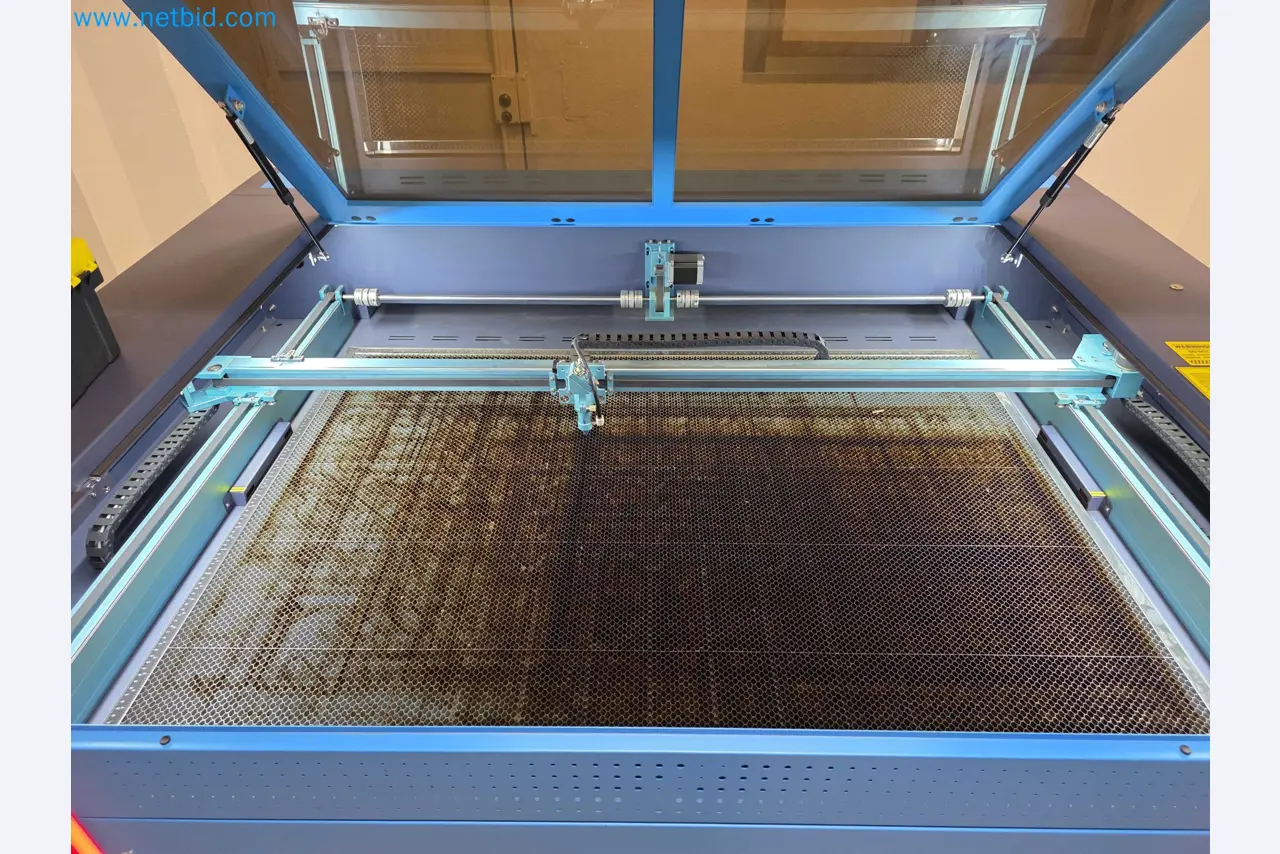 Liquidação de empresas - Máquinas de embalagem usadas para embalagem de frutas e legumes (linha de produção de MDF)-11