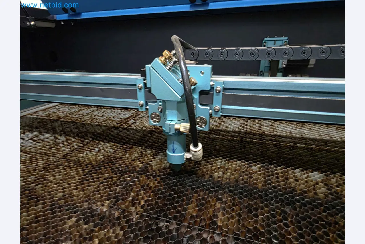 Liquidação de empresas - Máquinas de embalagem usadas para embalagem de frutas e legumes (linha de produção de MDF)-5