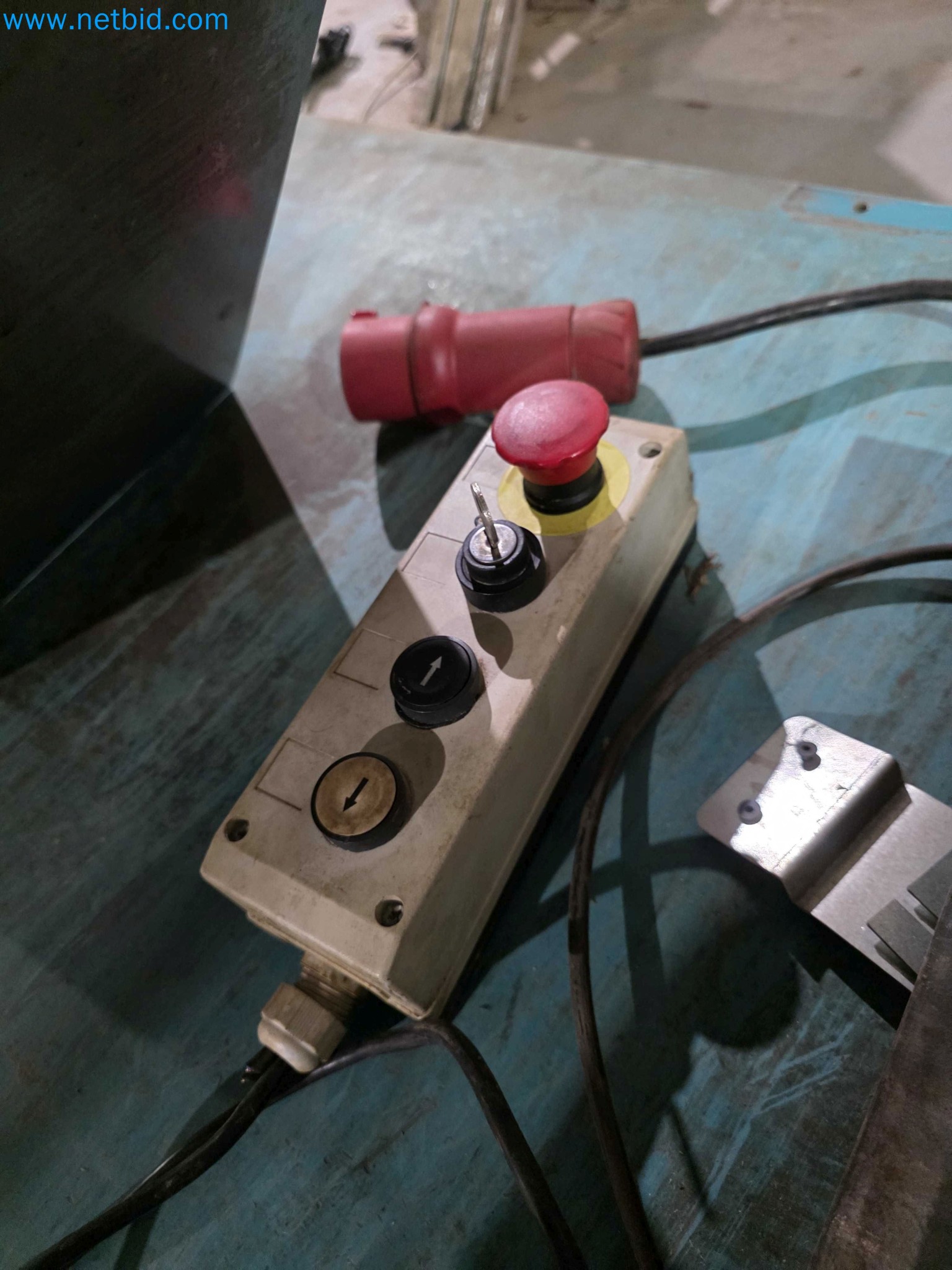 Liquidação de empresas - Máquinas de embalagem usadas para embalagem de frutas e legumes (linha de produção de MDF)-8