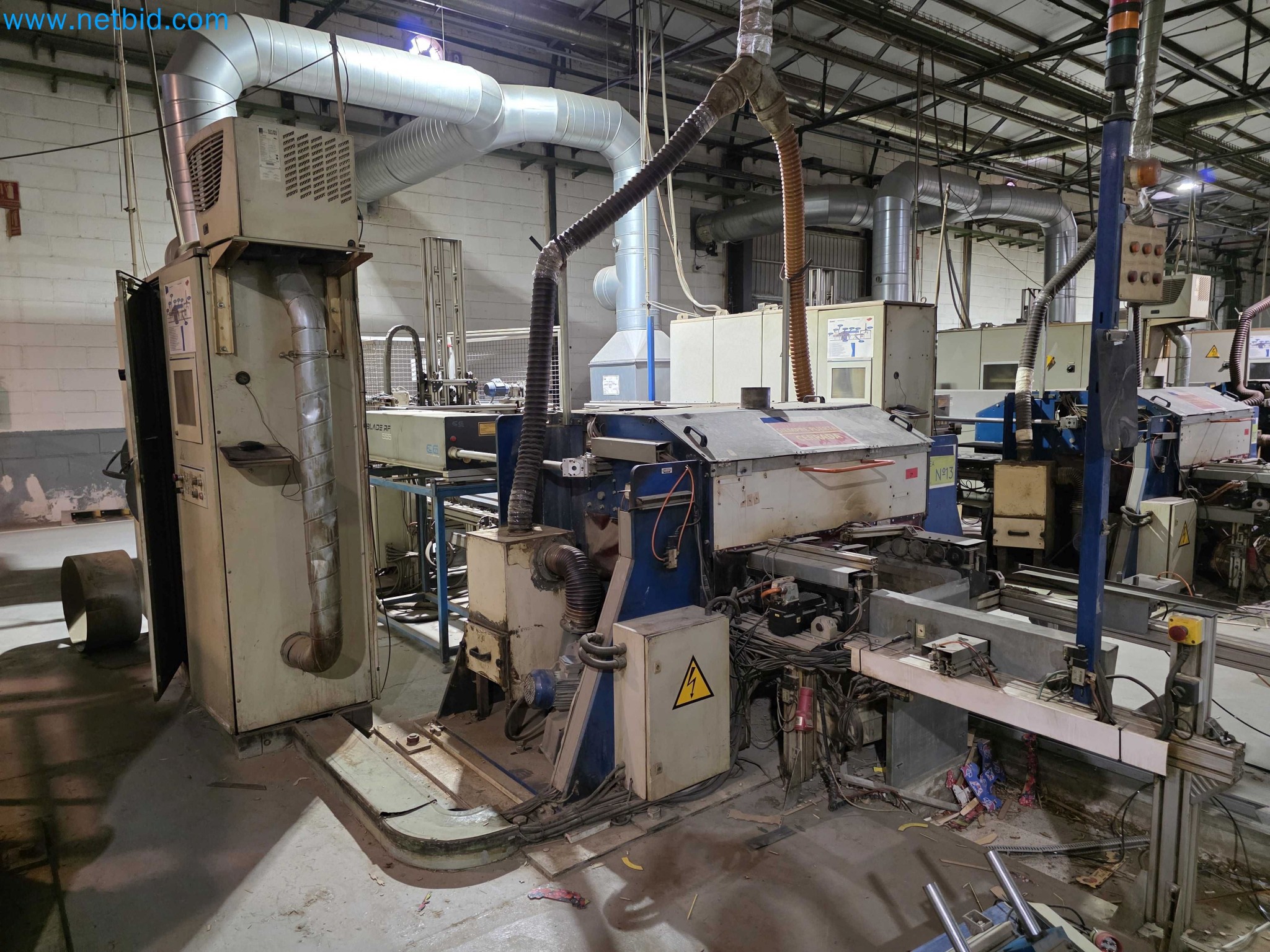 Liquidação de empresas - Máquinas de embalagem usadas para embalagem de frutas e legumes (linha de produção de MDF)-1