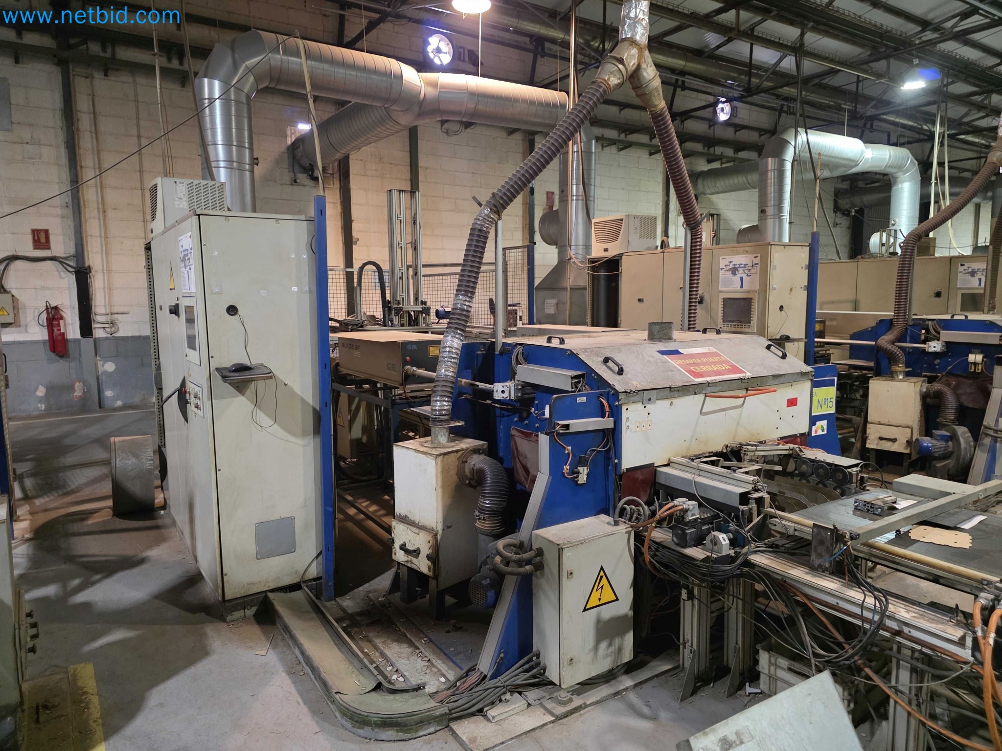 Liquidação de empresas - Máquinas de embalagem usadas para embalagem de frutas e legumes (linha de produção de MDF)-1