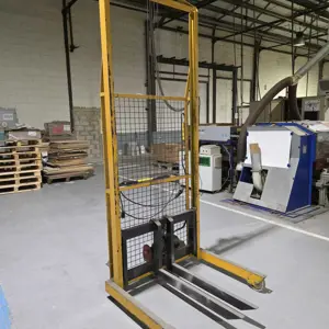 Elevador de mercadorias