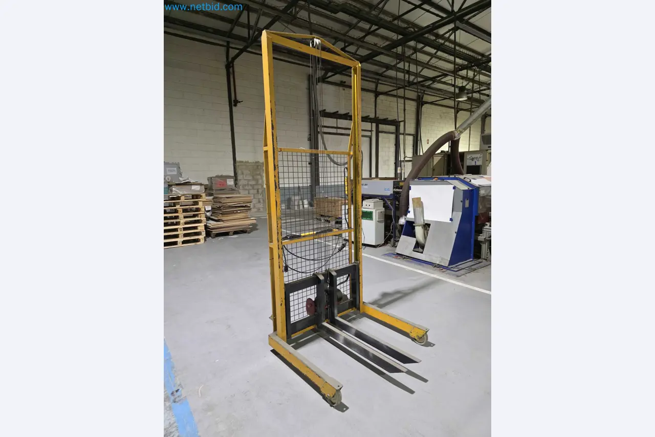 Liquidação de empresas - Máquinas de embalagem usadas para embalagem de frutas e legumes (linha de produção de MDF)-1