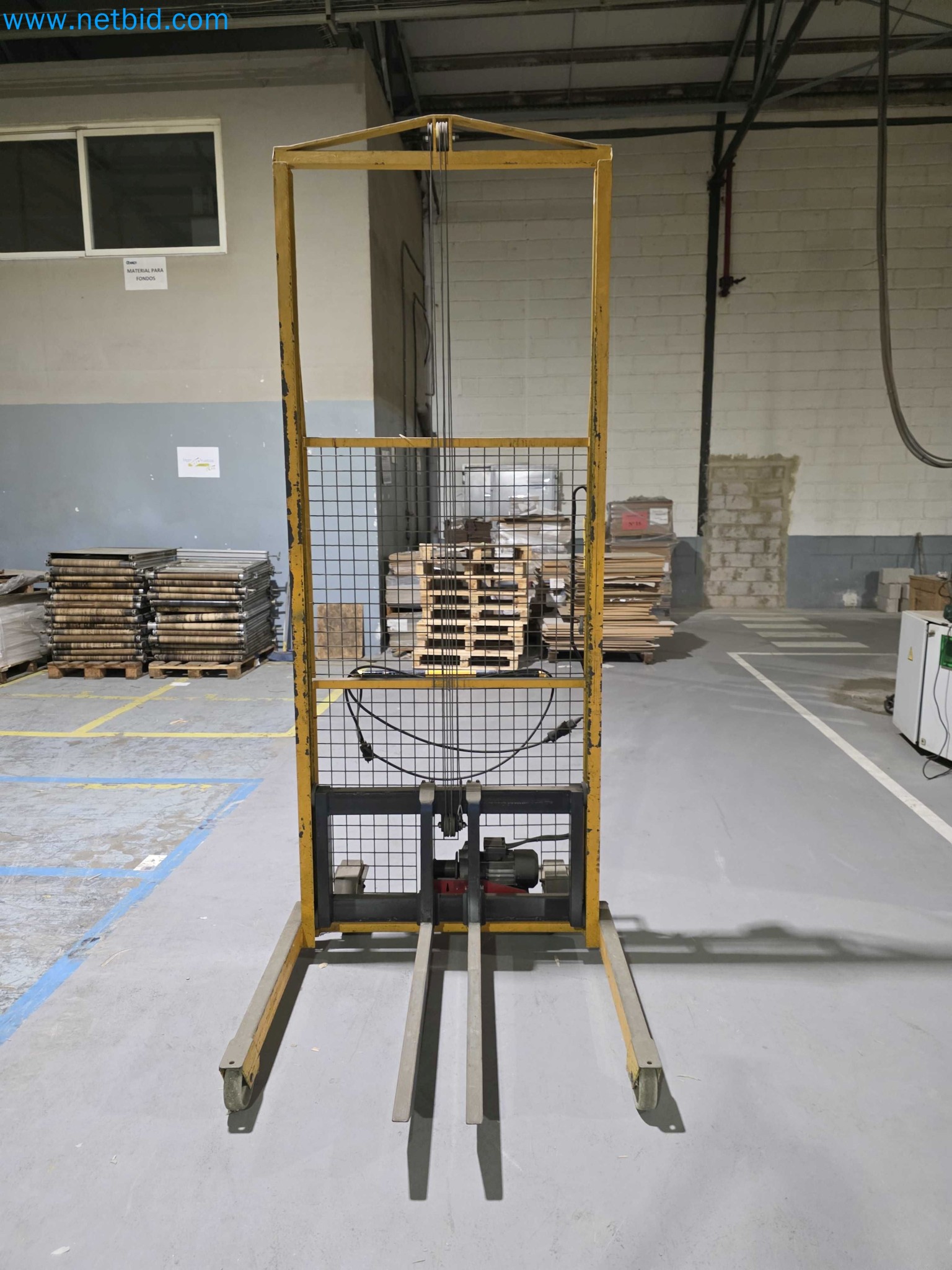 Liquidação de empresas - Máquinas de embalagem usadas para embalagem de frutas e legumes (linha de produção de MDF)-2