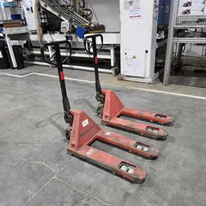 2 Hand Pallet Trucks GAYNER