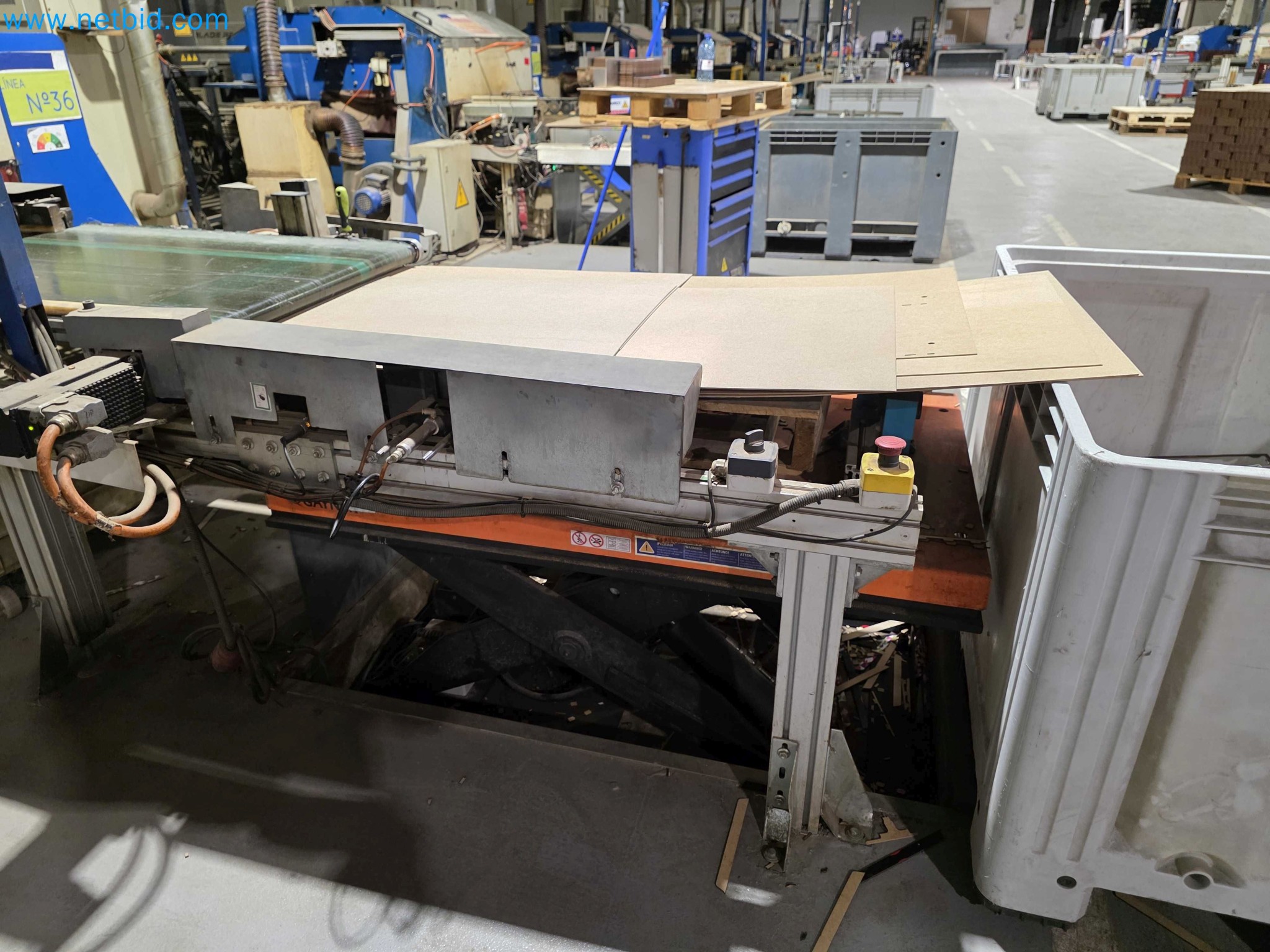 Liquidação de empresas - Máquinas de embalagem usadas para embalagem de frutas e legumes (linha de produção de MDF)-3