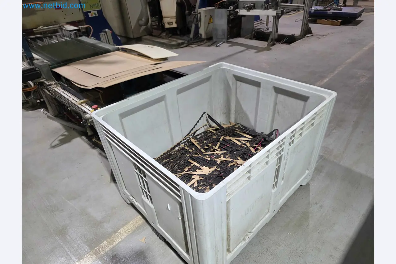 Subasta por Cierre de Fábrica – Maquinaria de Embalaje Usada para Frutas y Verduras (Línea de Producción MDF)-12