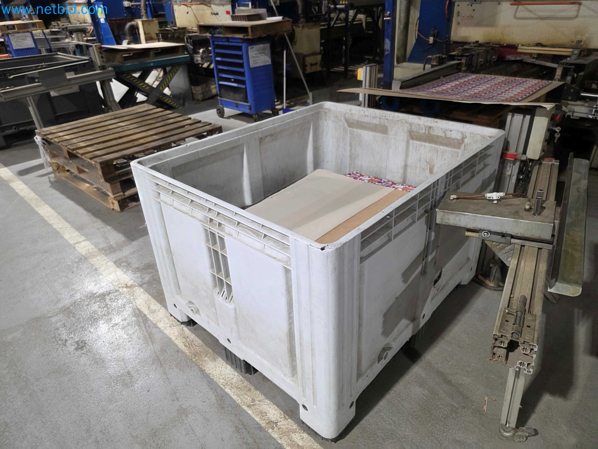 Factory Closure Auction – Used Packaging Machinery for Fresh Produce (MDF / Wood Fiber) Packaging Production Line-8