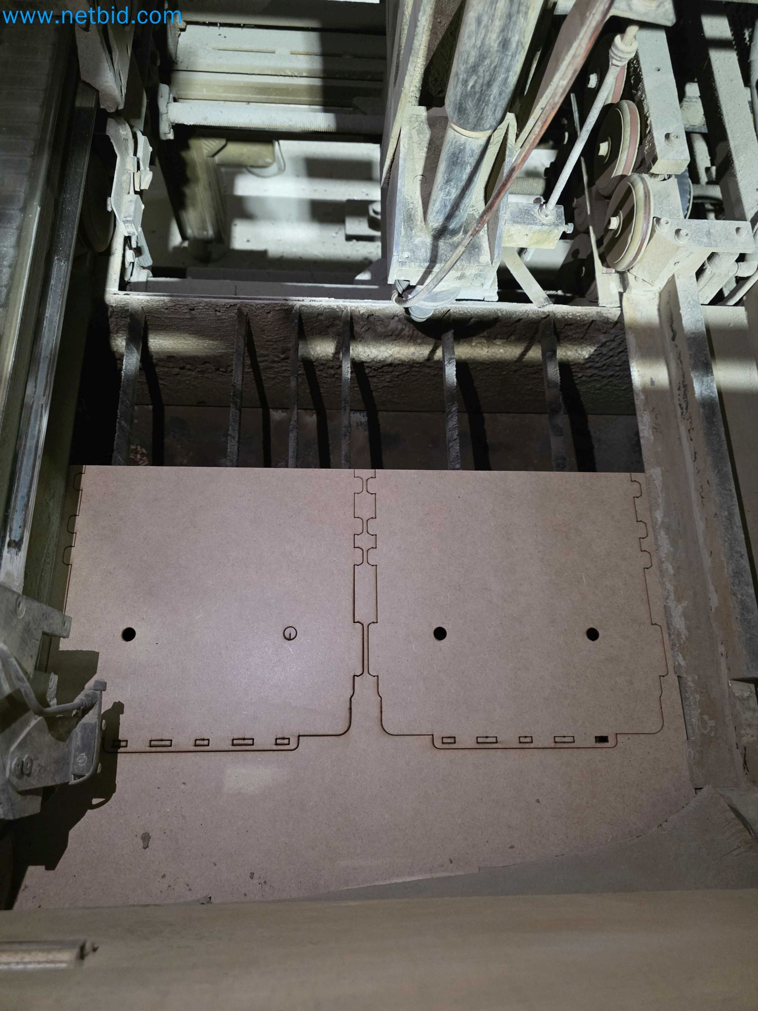 Subasta por Cierre de Fábrica – Maquinaria de Embalaje Usada para Frutas y Verduras (Línea de Producción MDF)-10