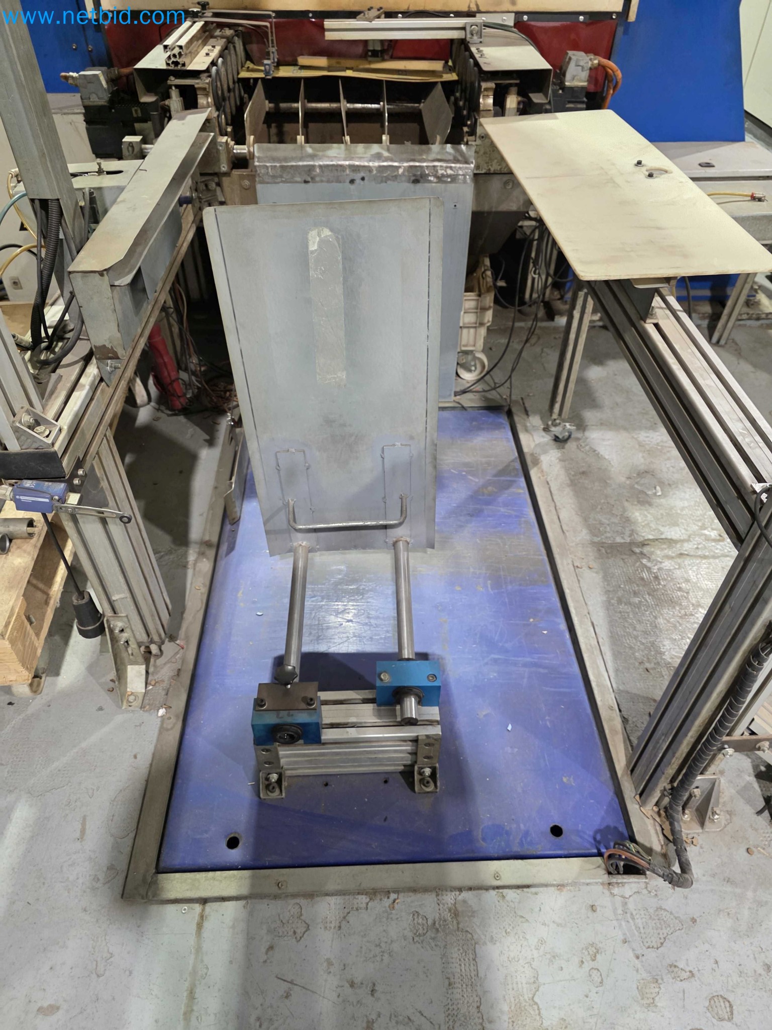 Likvidace podniku - Použité balicí stroje na balení ovoce a zeleniny (výrobní linka MDF)-4