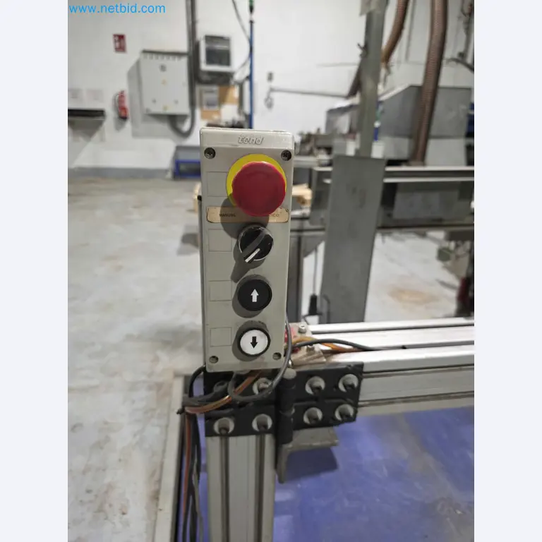 Likvidace podniku - Použité balicí stroje na balení ovoce a zeleniny (výrobní linka MDF)-7