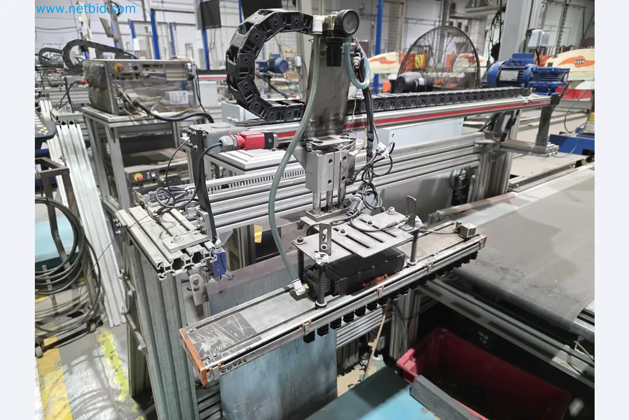 Likvidace podniku - Použité balicí stroje na balení ovoce a zeleniny (výrobní linka MDF)-8