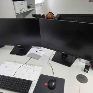 2 27-inch Monitors ASUS VA27E