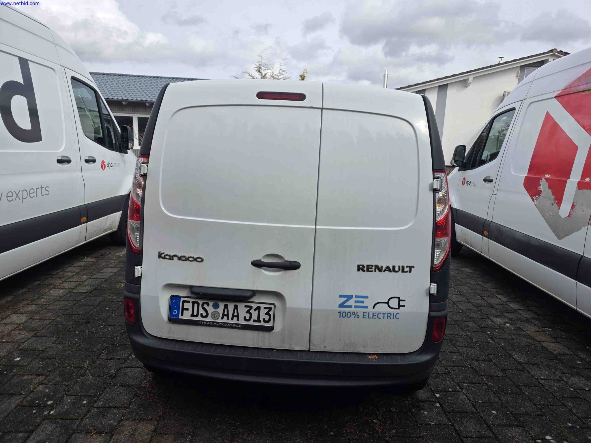 Courier, Express, and Parcel Services, Parcel Shipping, Freight Forwarding, Logistics-3
