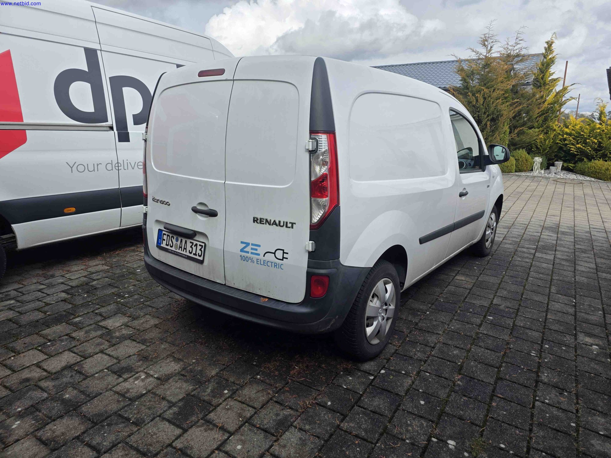 Courier, Express, and Parcel Services, Parcel Shipping, Freight Forwarding, Logistics-4