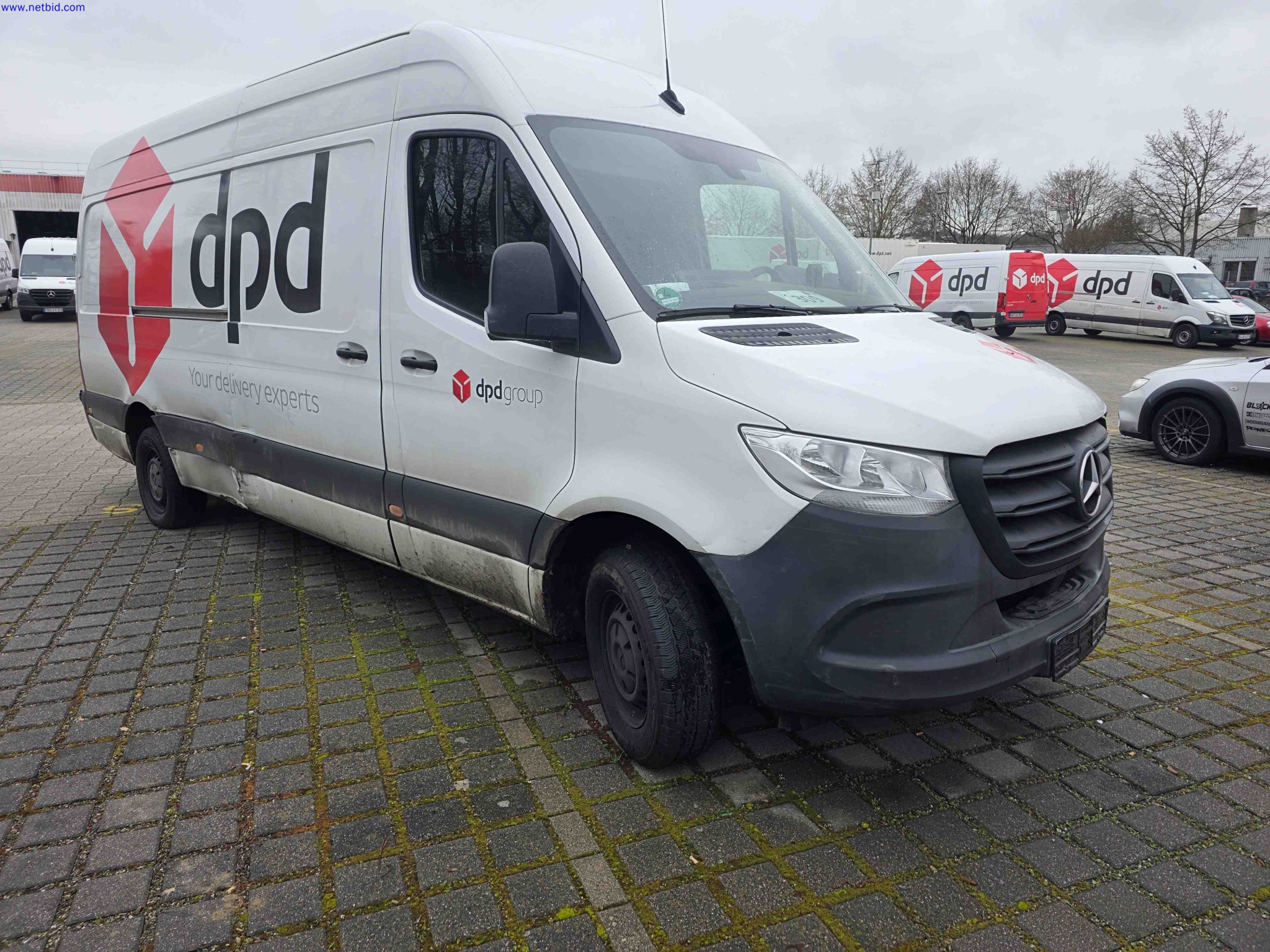 Kurier-, Express- und Paketdienst, Paket-Transporte, Spedition, Logistik-1