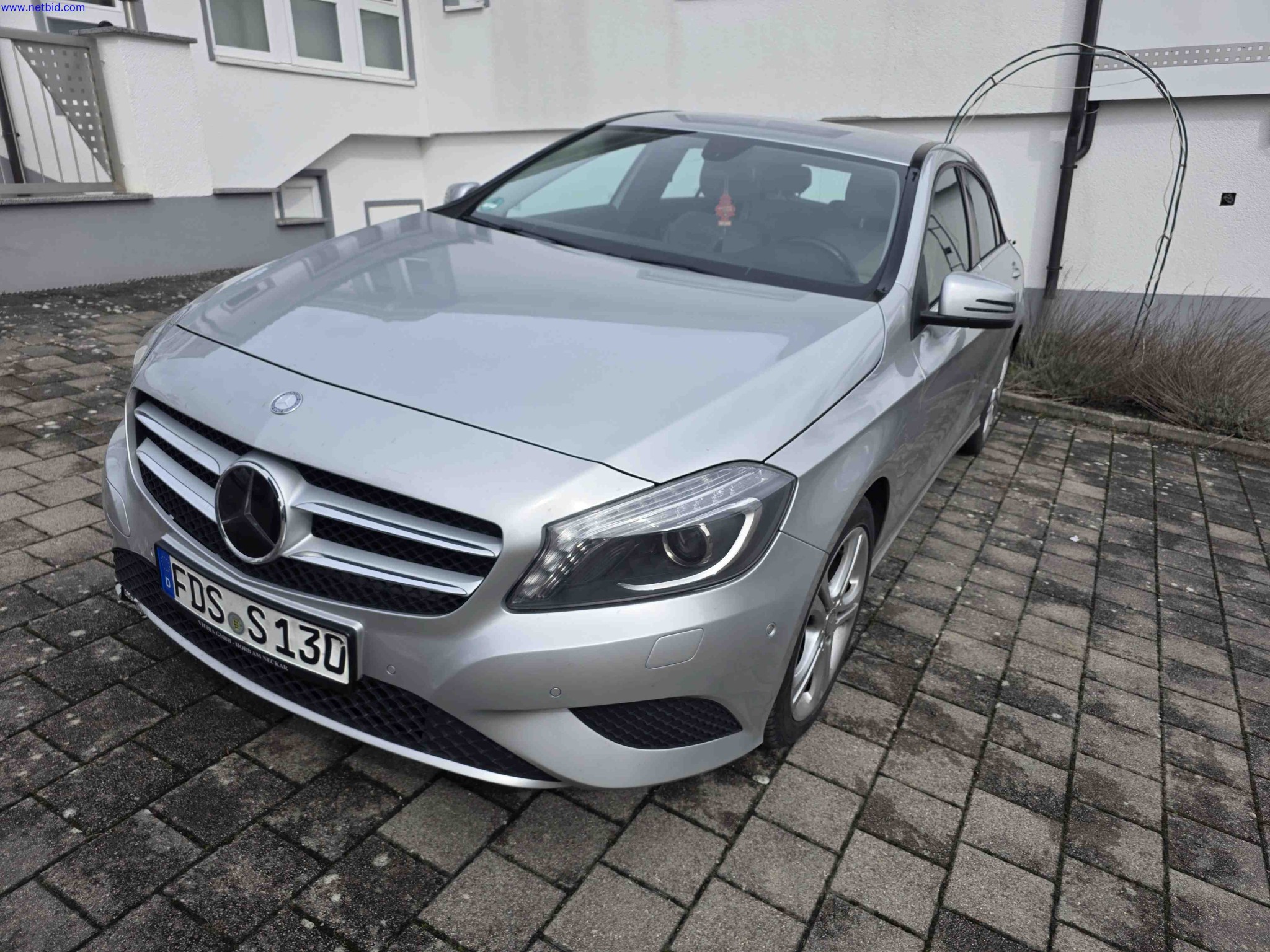 Kurier-, Express- und Paketdienst, Paket-Transporte, Spedition, Logistik-1