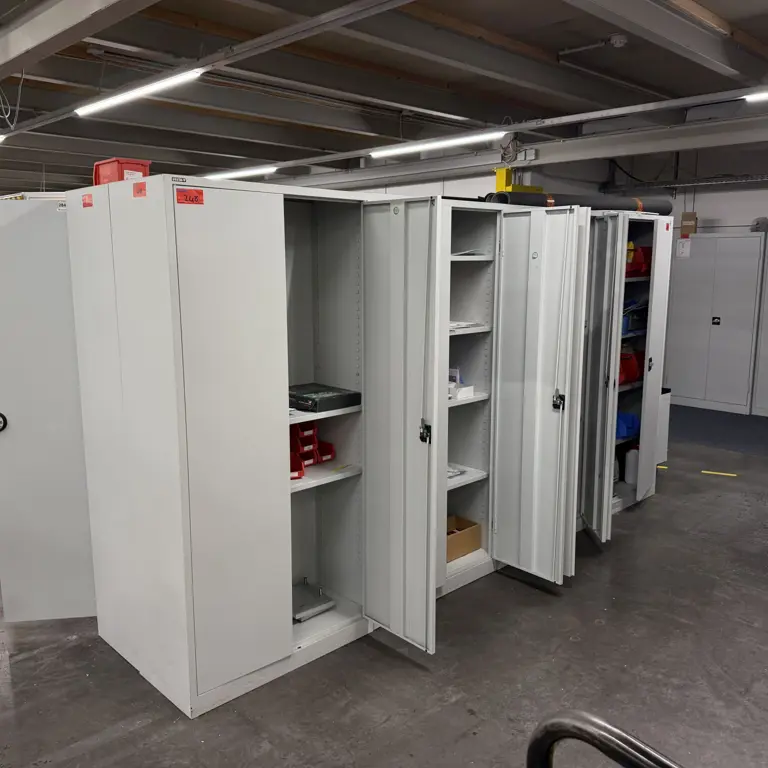 Posten Blechschränke