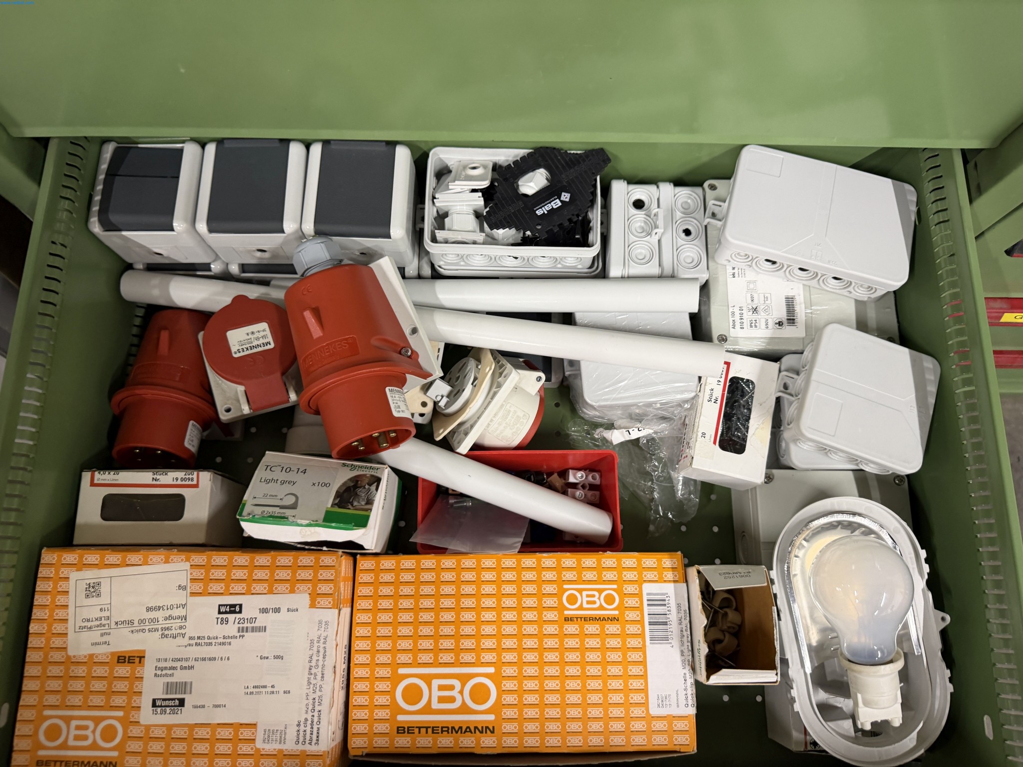 Metalworking machinery and equipment-8