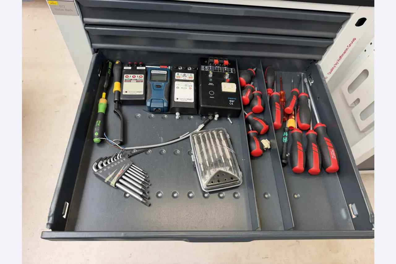 Metallverarbeitende Maschinen- und Anlagen-23